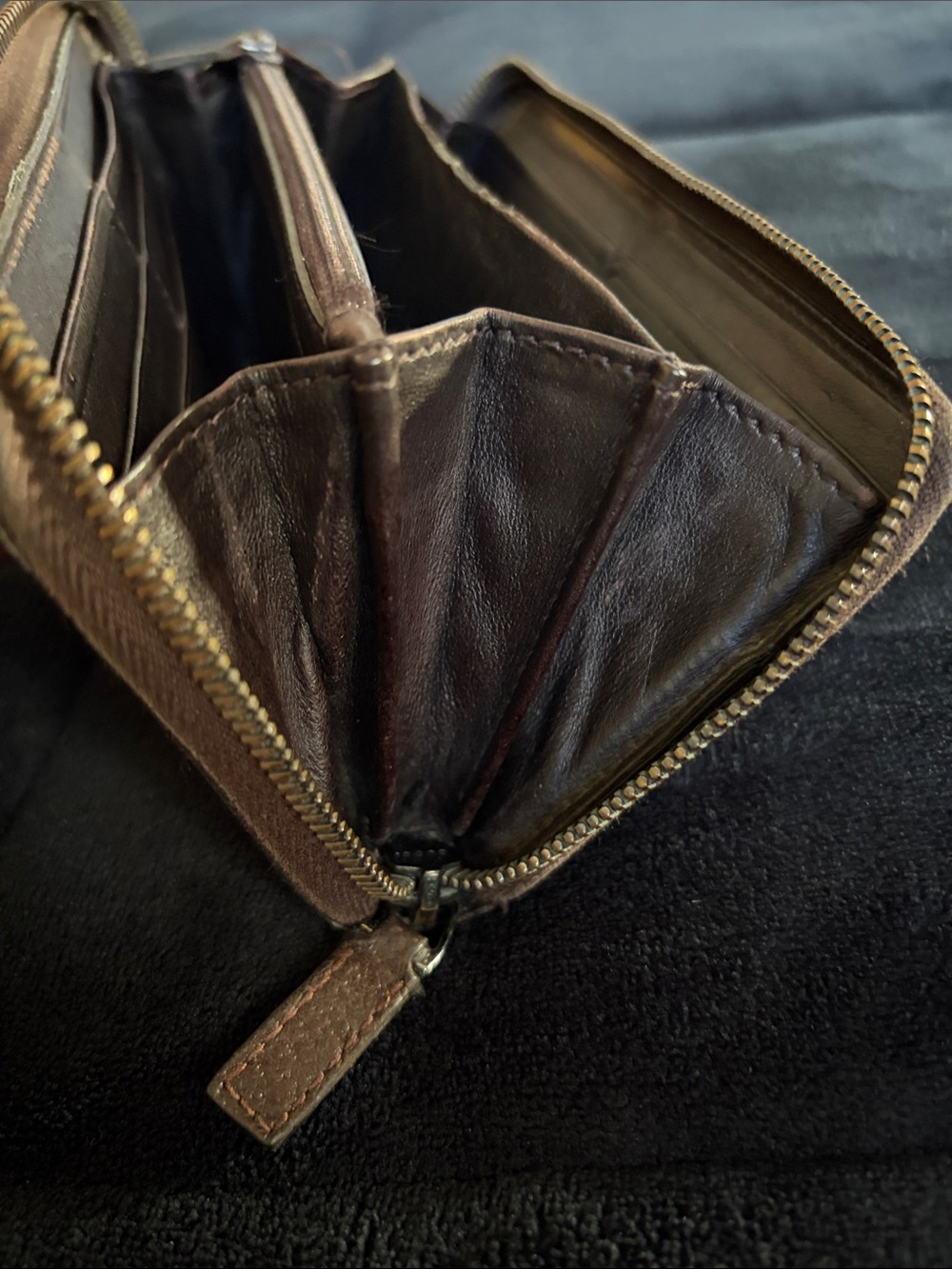 Gucci Brown Embossed GG Zip Around Wallet - Picture 9 of 10